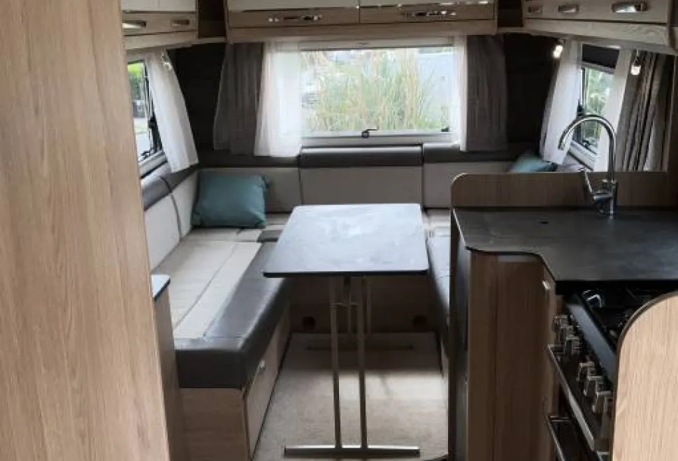 Auto-Trail Tracker  2023