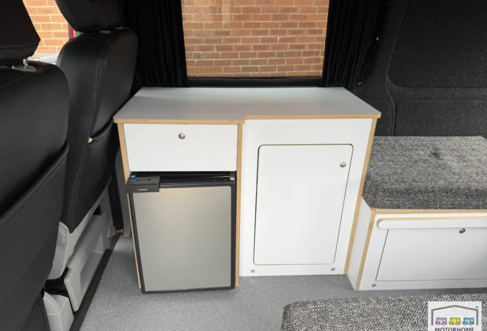 Volkswagen T5 Camper  2010