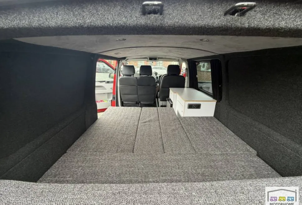 Volkswagen T5 Camper  2010