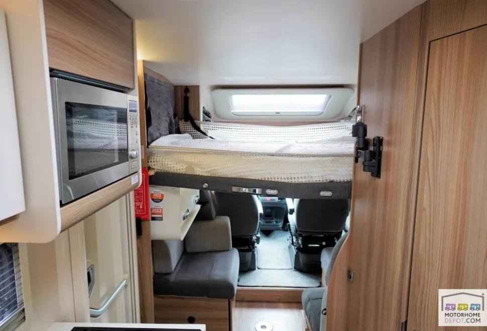 Swift Escape 674 2017