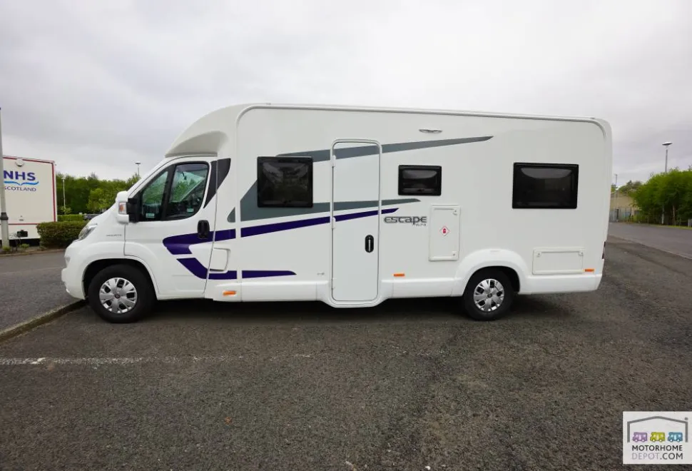 Swift Escape 674 2017