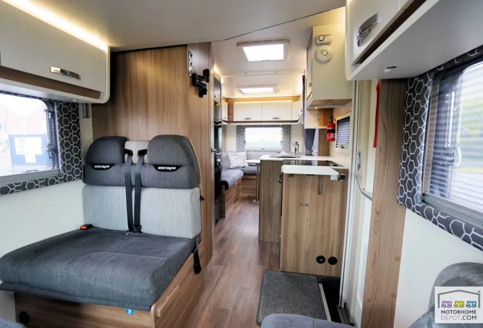 Swift Escape 674 2017
