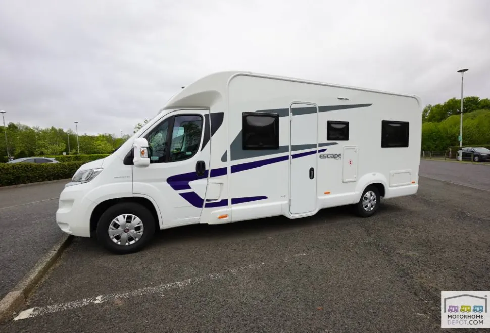 Swift Escape 674 2017