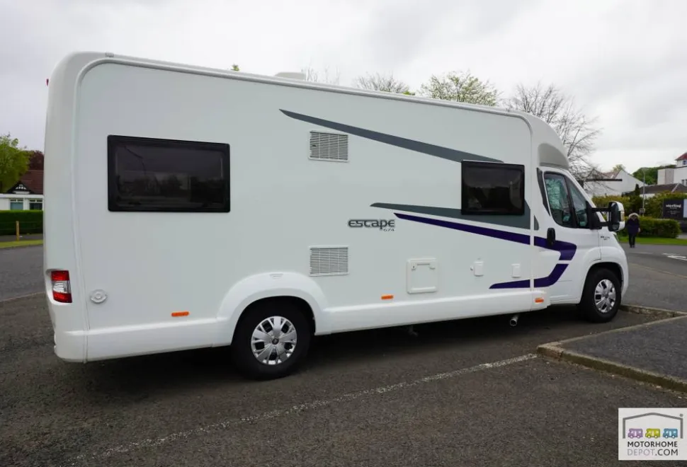Swift Escape 674 2017