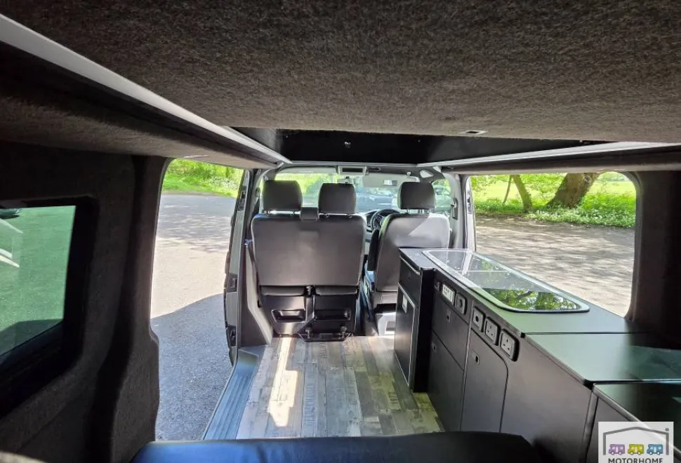 Volkswagen T6  2018