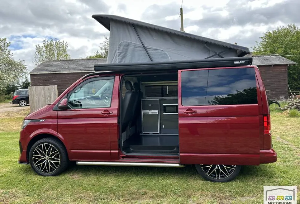 Volkswagen T6.1 Transporter Highline  2023