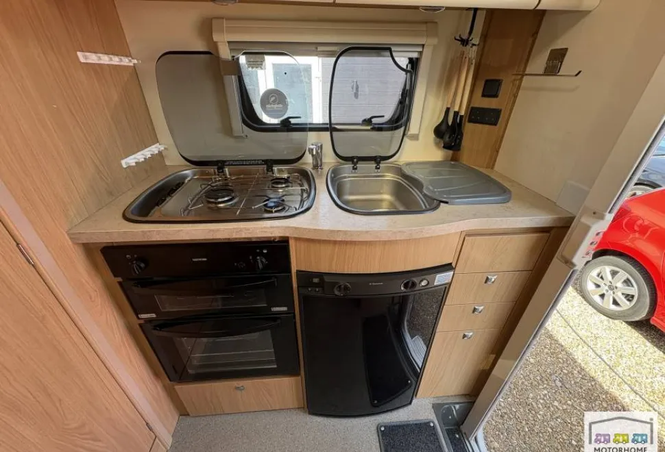 Elddis Autoquest  130 2013