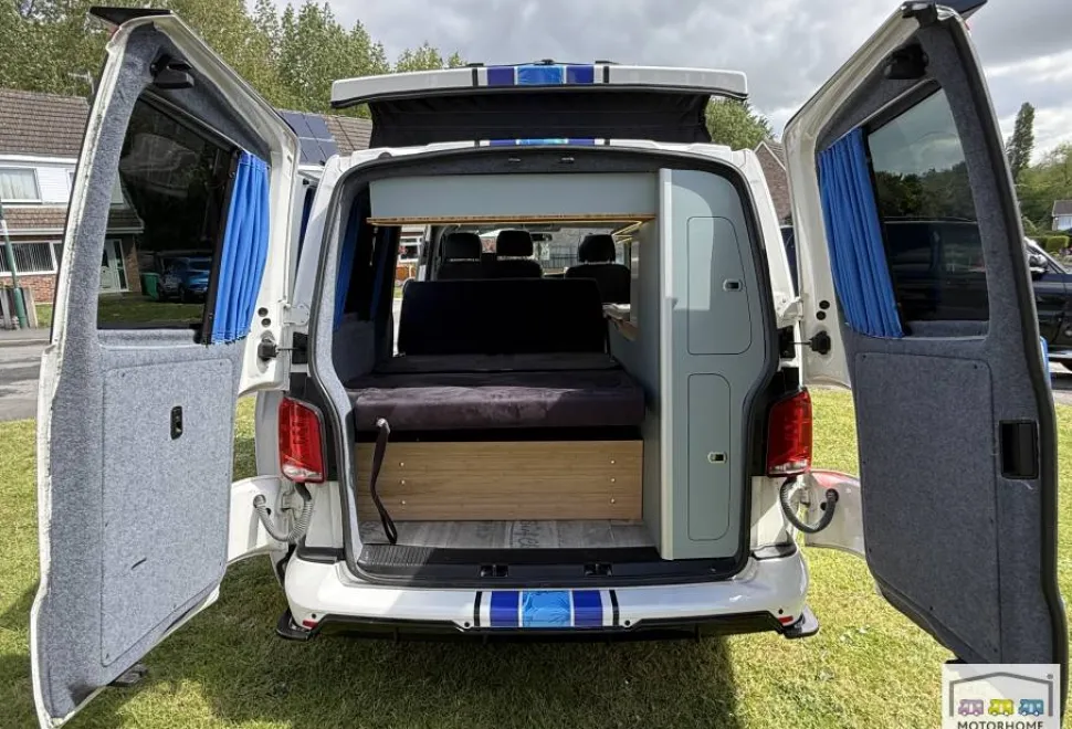 Volkswagen T6.1  2021