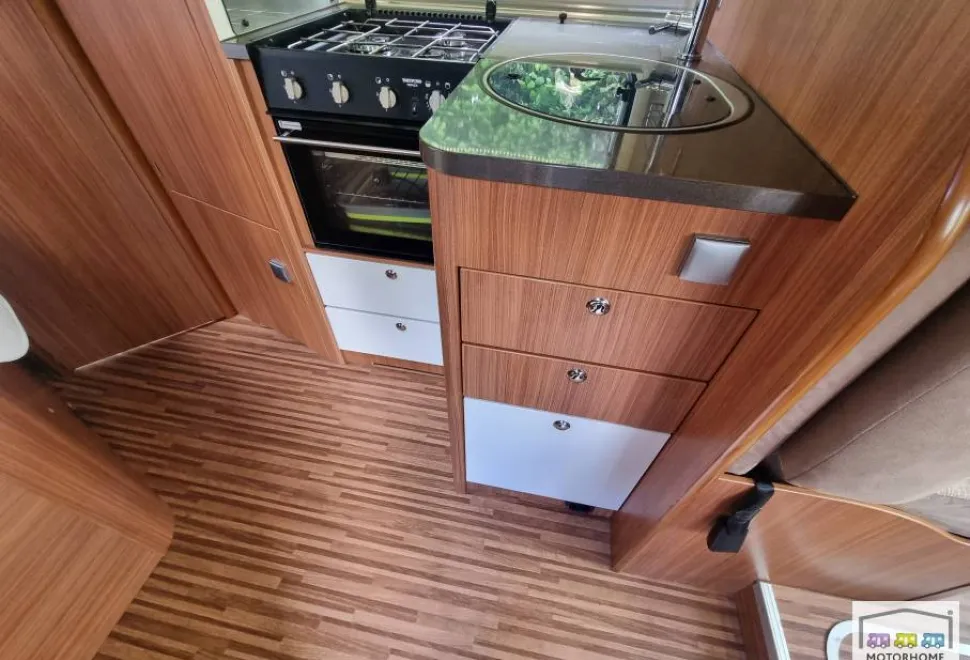 Adria Matrix 650 SF 2012