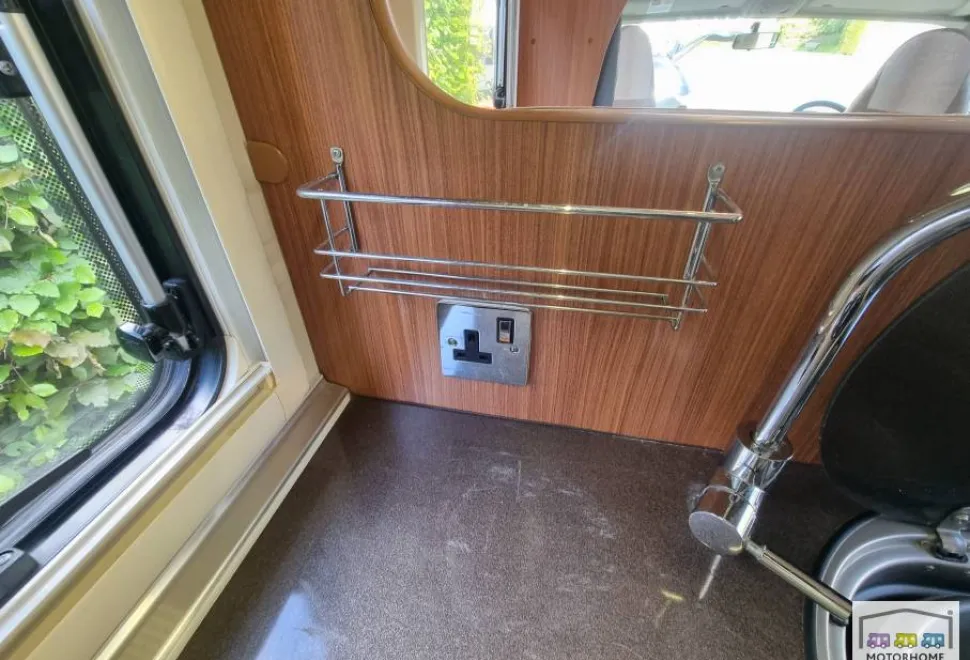Adria Matrix 650 SF 2012