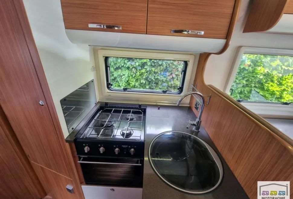 Adria Matrix 650 SF 2012