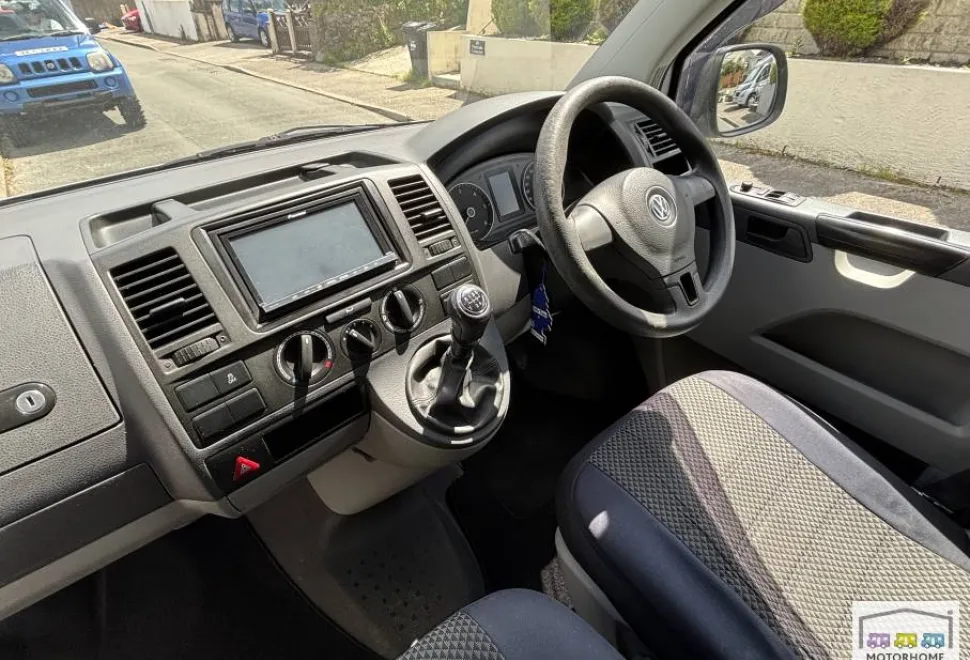 Volkswagen T5.1   2011