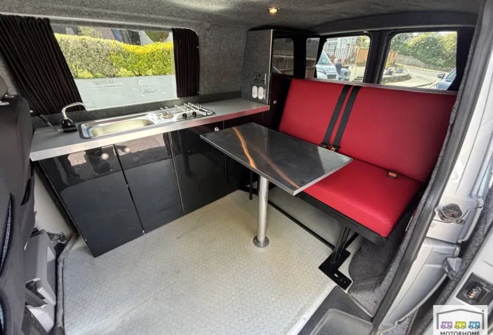 Volkswagen T5.1   2011