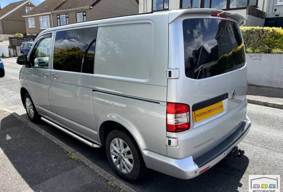 Volkswagen T5.1   2011