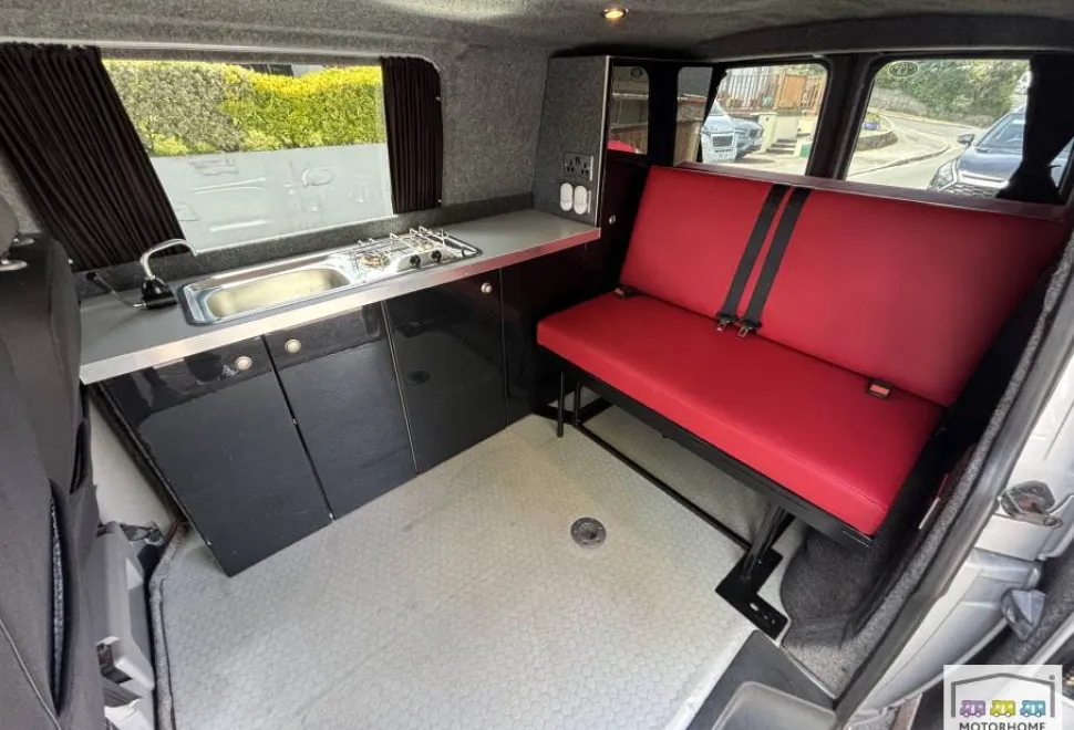 Volkswagen T5.1   2011