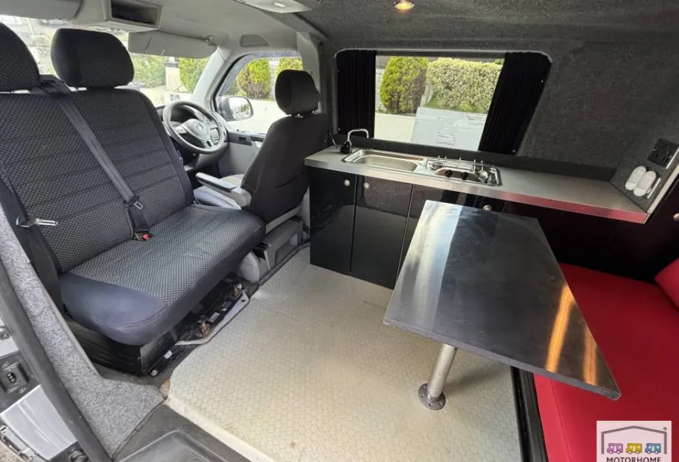 Volkswagen T5.1   2011