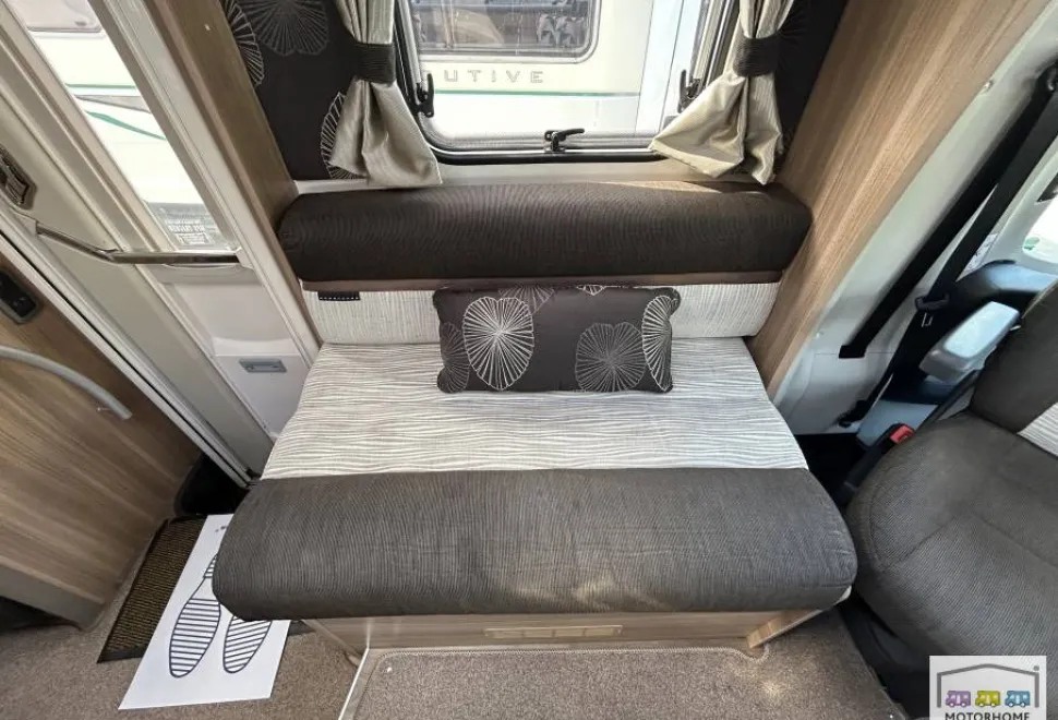 Bessacarr E572  2014