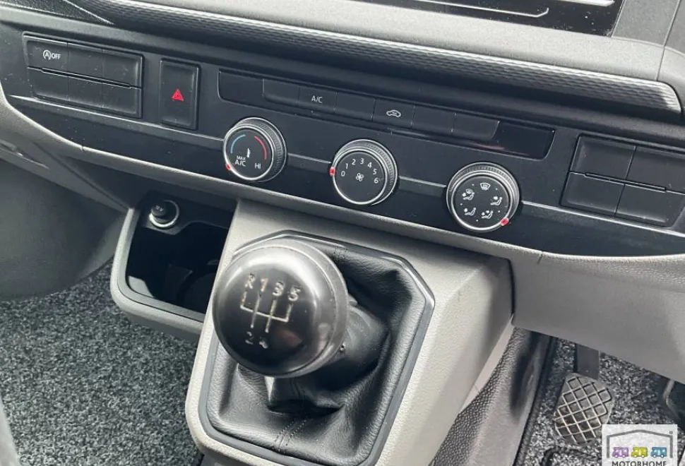 Volkswagen Transporter  2021