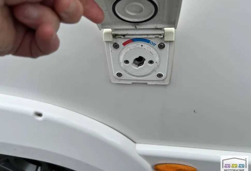 Auto-Trail Tracker FB 2014