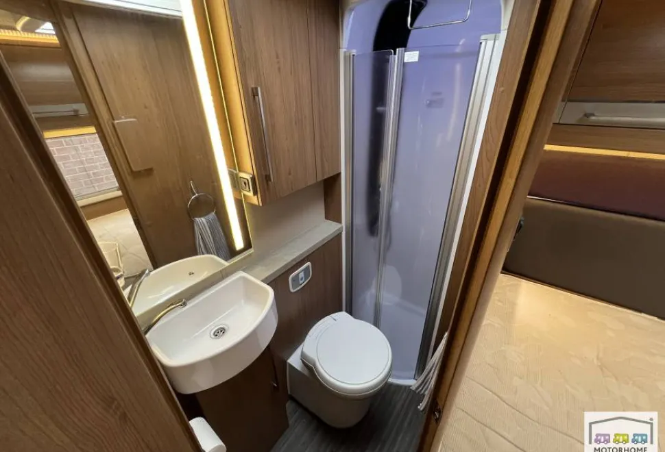 Auto-Trail Tracker FB 2014