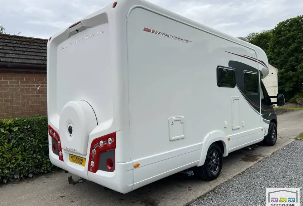 Auto-Trail Tracker FB 2014