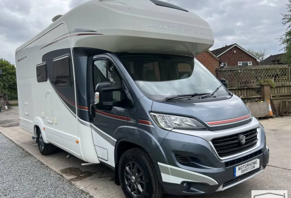 Auto-Trail Tracker FB 2014