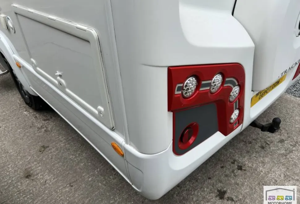 Auto-Trail Tracker FB 2014