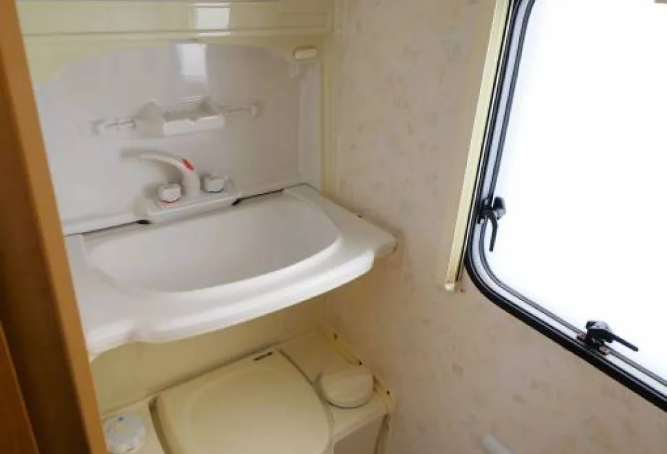 Elddis Sunseeker 100 2006