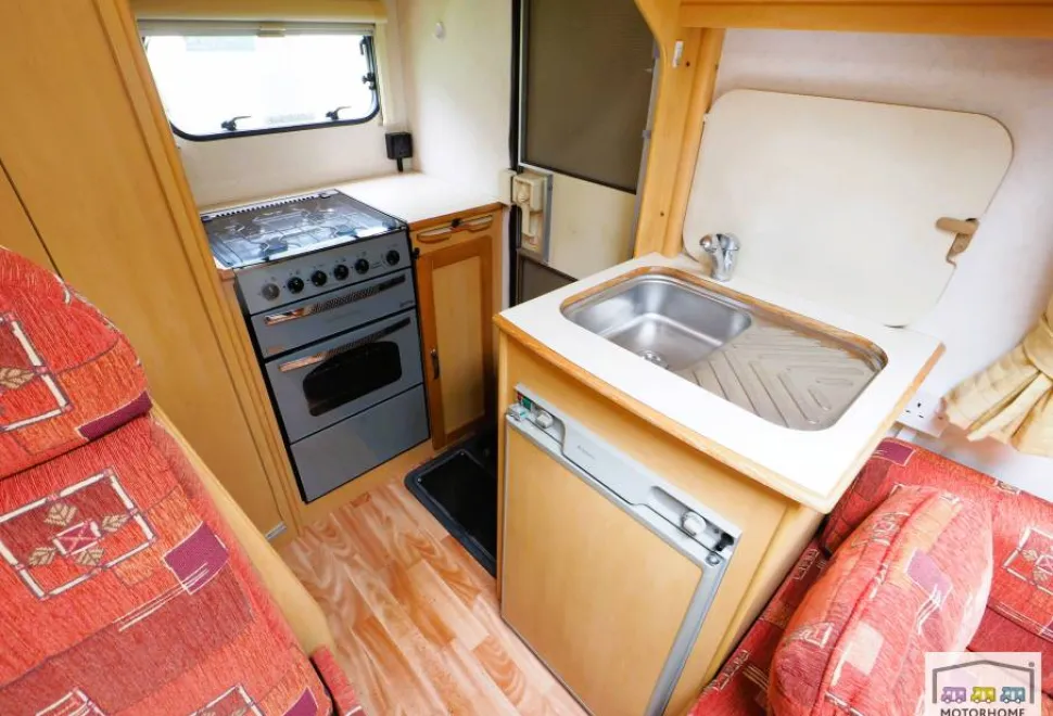 Elddis Sunseeker 100 2006