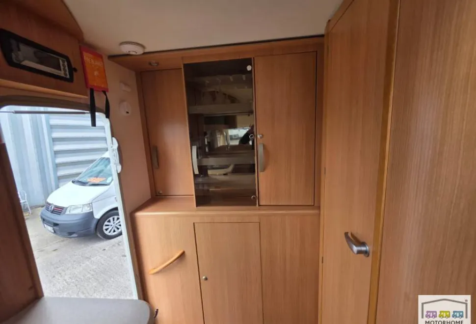 Adria Vision I647 SG 2010