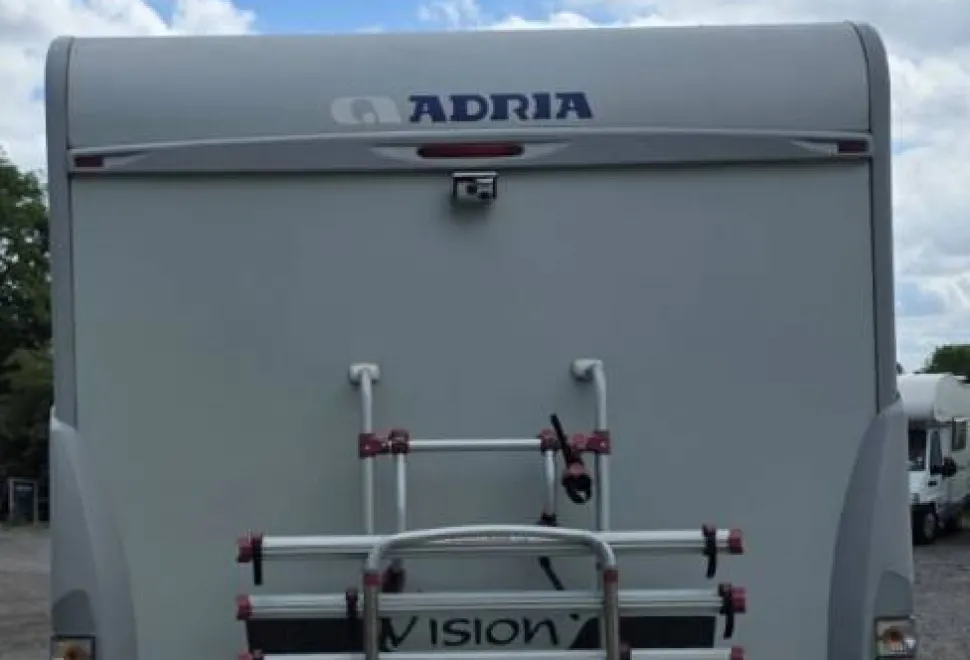Adria Vision I647 SG 2010