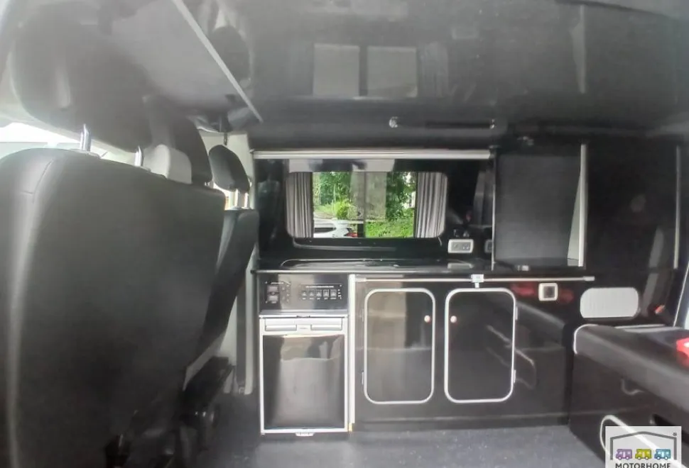 Volkswagen T5.1   2014