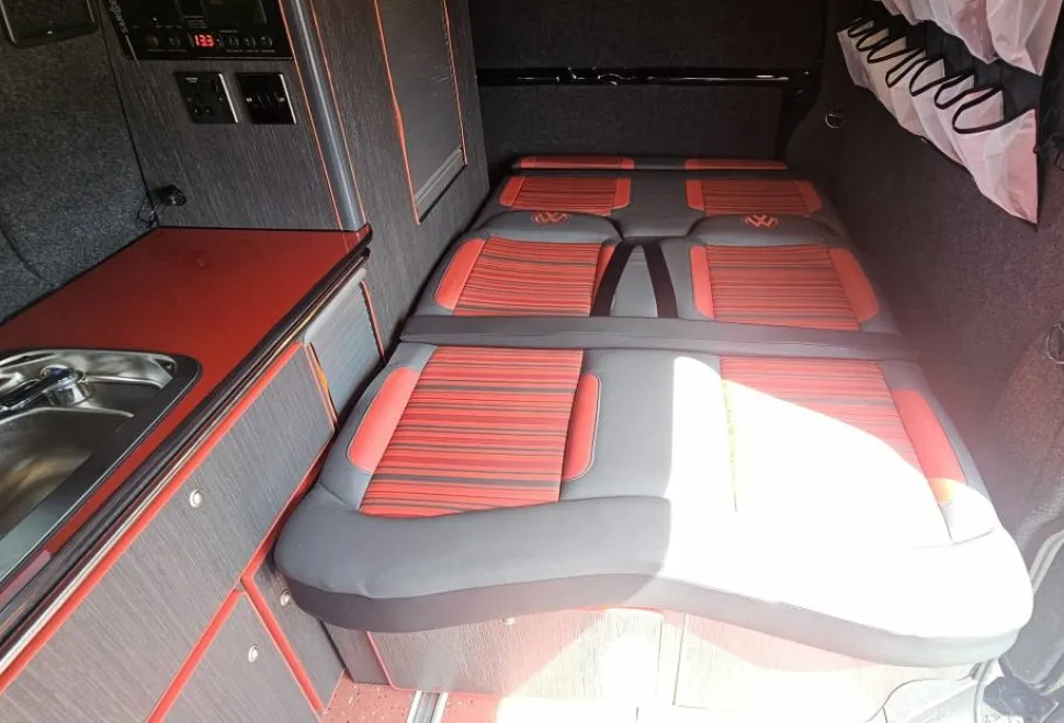Volkswagen T6 LWB 2019