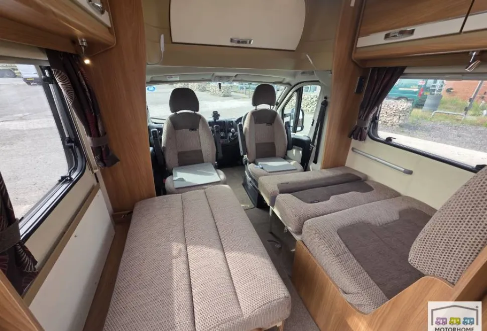 Swift Esprit 484 2015