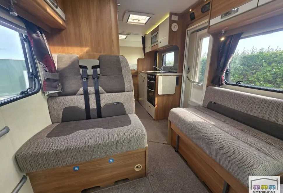 Swift Esprit 484 2015