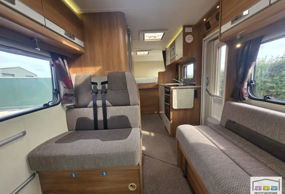 Swift Esprit 484 2015