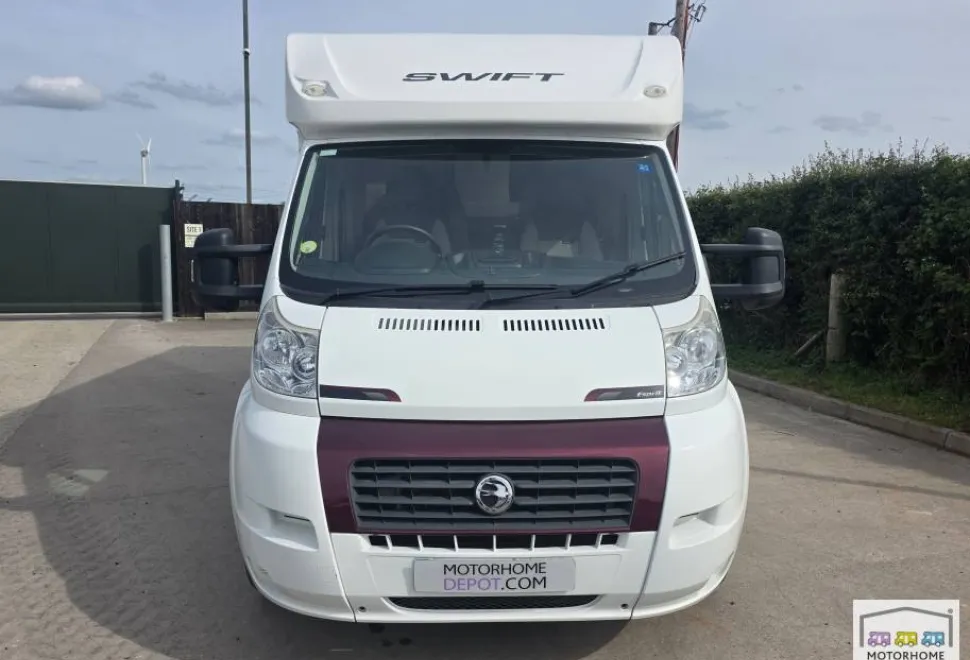 Swift Esprit 484 2015