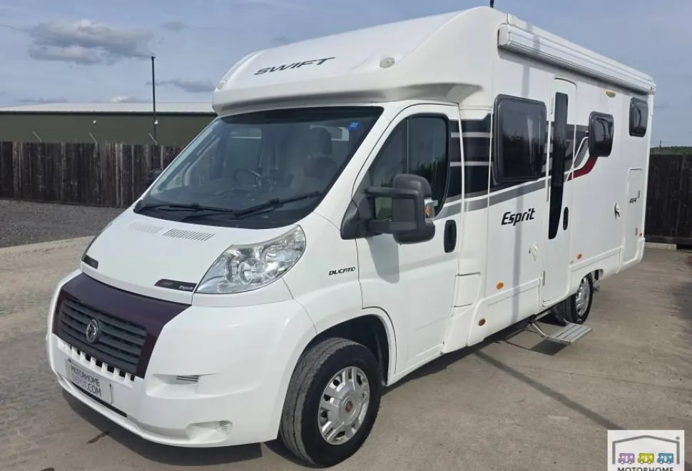 Swift Esprit 484 2015