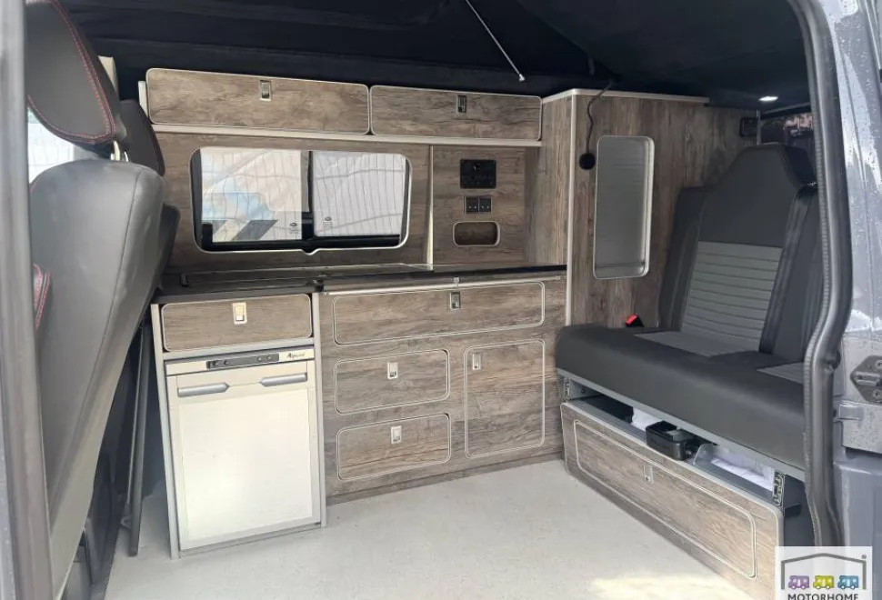 Volkswagen T6.1  2022