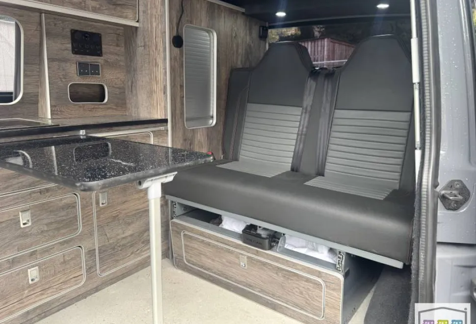 Volkswagen T6.1  2022