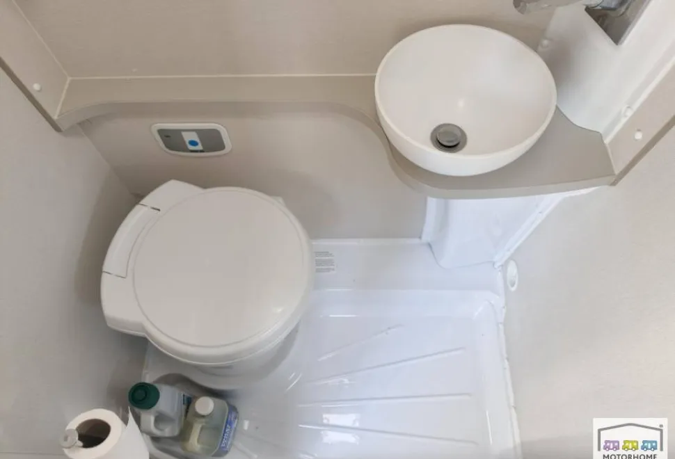 Elddis Autoquest  CV20 2024