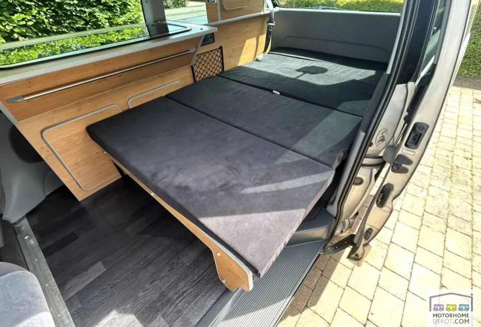 Toyota Hiace Campervan 2002