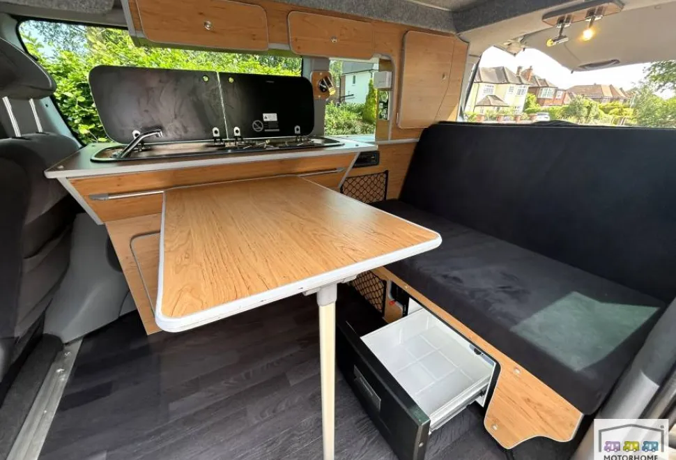 Toyota Hiace Campervan 2002