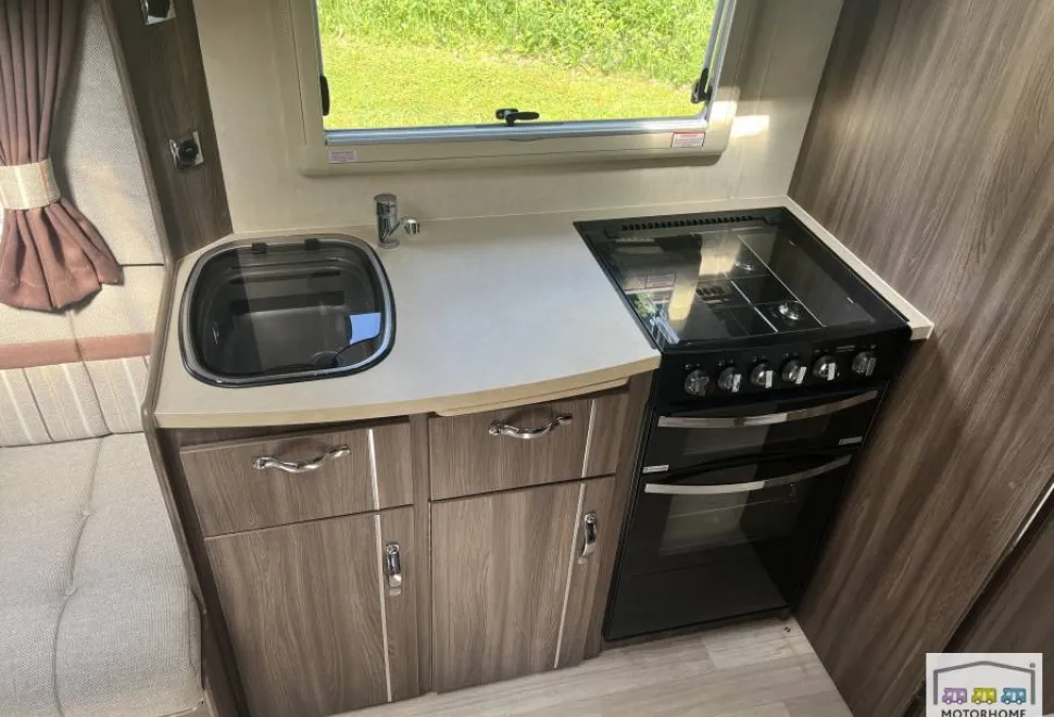 Auto-Sleepers Burford Duo 2016