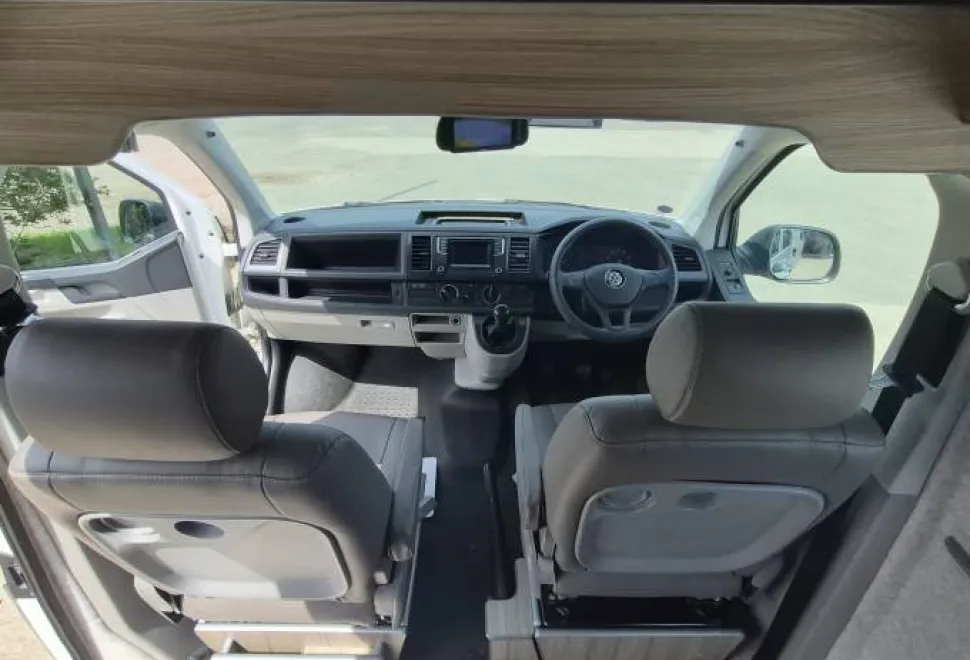 Volkswagen T28 S Line 2016