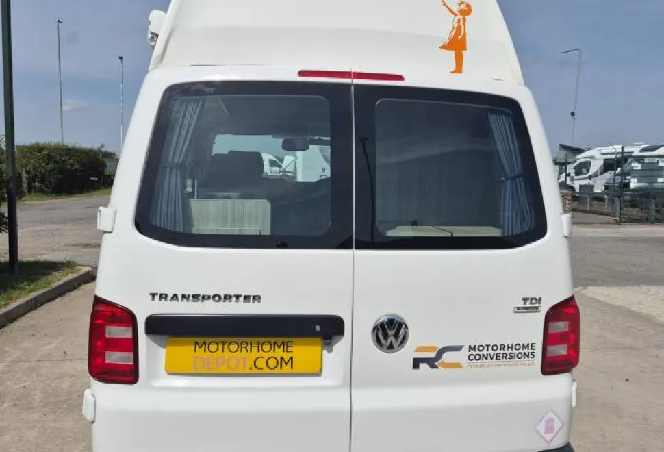 Volkswagen T28 S Line 2016