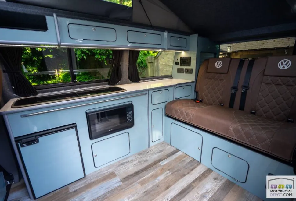 Volkswagen T6.1 Transporter Highline  2024