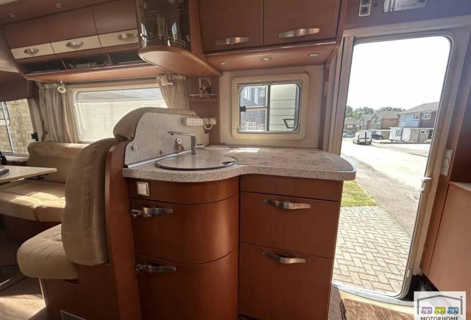 Hymer B544  2011