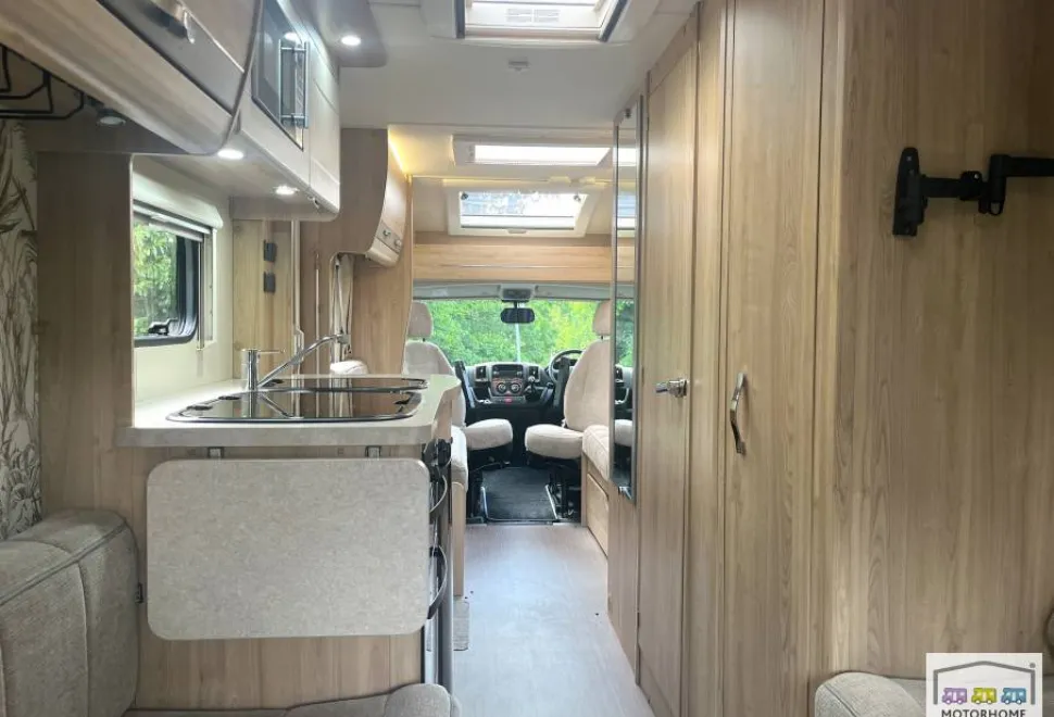 Elddis Sunseeker 195 2016