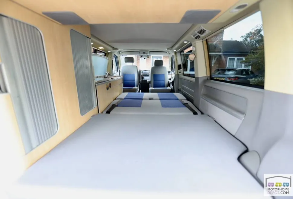 Volkswagen California  2006